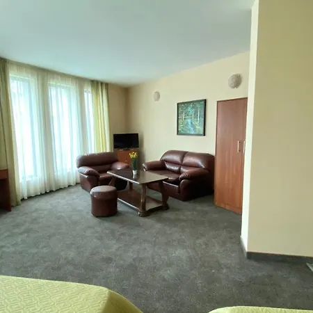 L&b- Free Parking Отель Солнечный берег