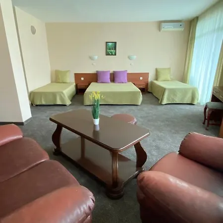 L&b- Free Parking Солнечный берег