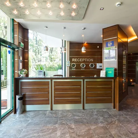 Отель L&b- Free Parking