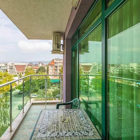 L&b- Free Parking Отель