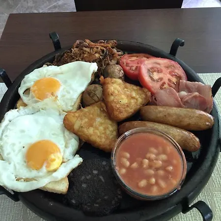 L&b- Free Parking Отель Солнечный берег