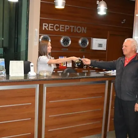 L&b- Free Parking 3* Солнечный берег