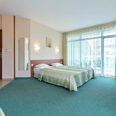 Отель L&b- Free Parking Солнечный берег