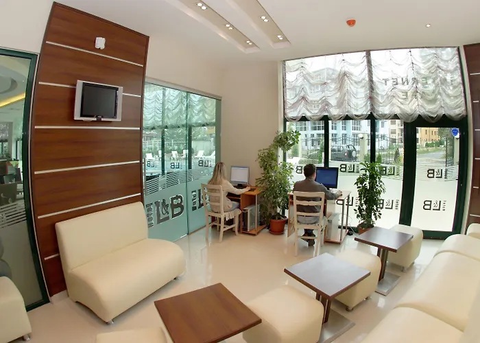 L&b- Free Parking 3*