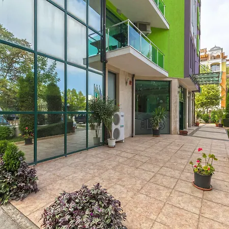 L&b- Free Parking Hotel