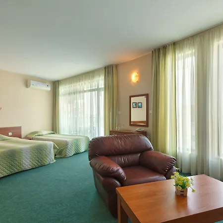 L&b- Free Parking 3* Slantchev Briag