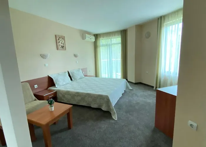 L&b- Free Parking Hotell