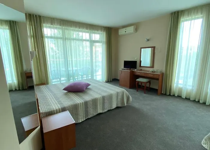 L&b- Free Parking Hotell 3*