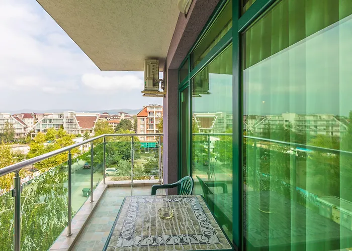 L&b- Free Parking Hotell