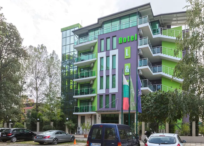 L&b- Free Parking Hotell 3*