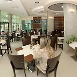 Ξενοδοχείο L&b- Free Parking 3*