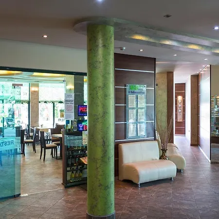 L&b- Free Parking Хотел 3*
