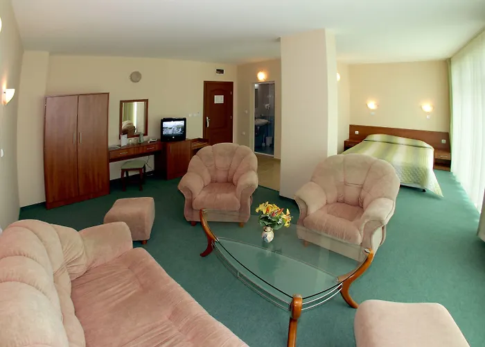 Hotel L&b- Free Parking Sunny Beach