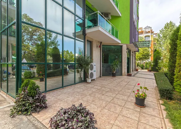 L&b- Free Parking Hotel